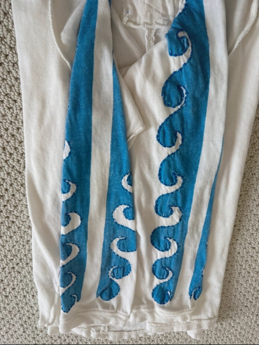 Free People White Long-Sleeve Graphic Tee with Blue & Red Waves - Picture 3 of 3